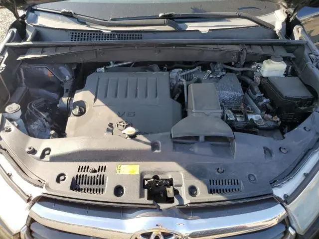 2016 TOYOTA HIGHLANDER XLE  