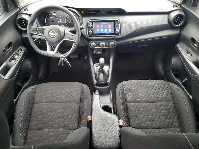 2022 NISSAN KICKS S  
