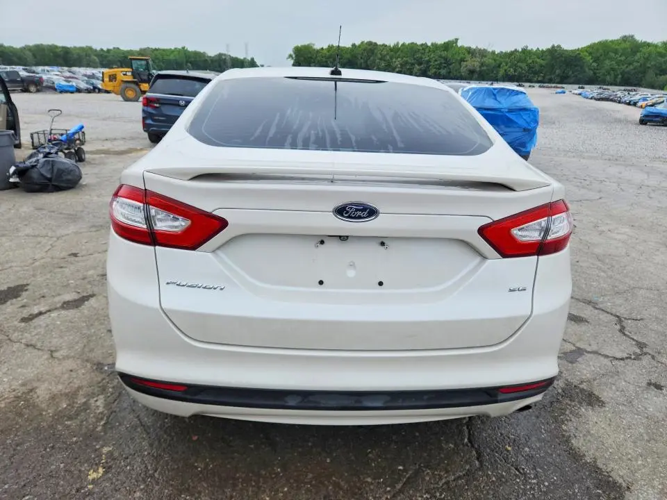 2015 FORD FUSION SE  