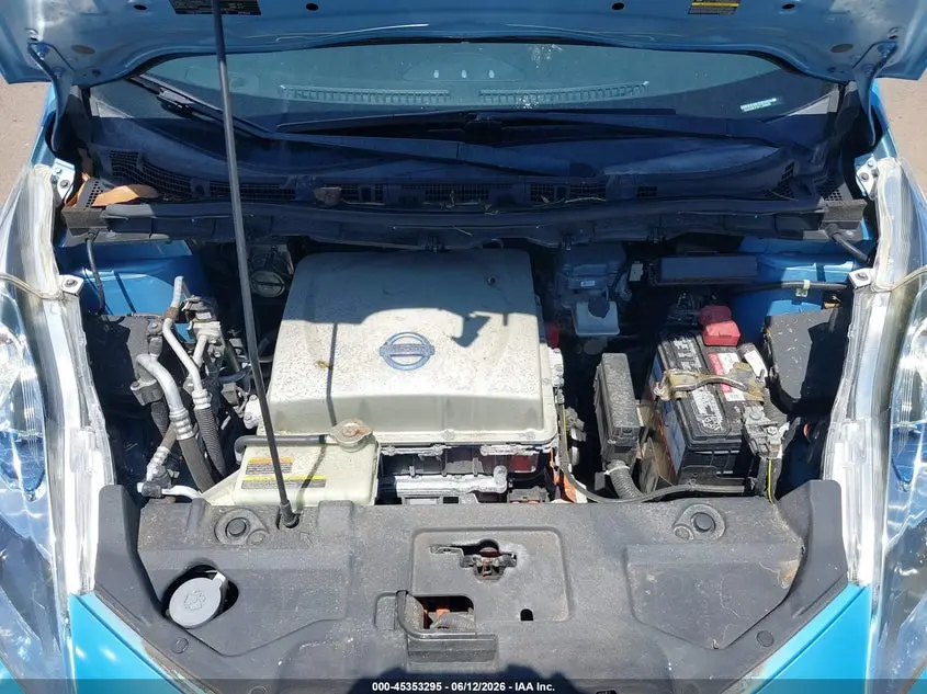 2015 NISSAN LEAF SL