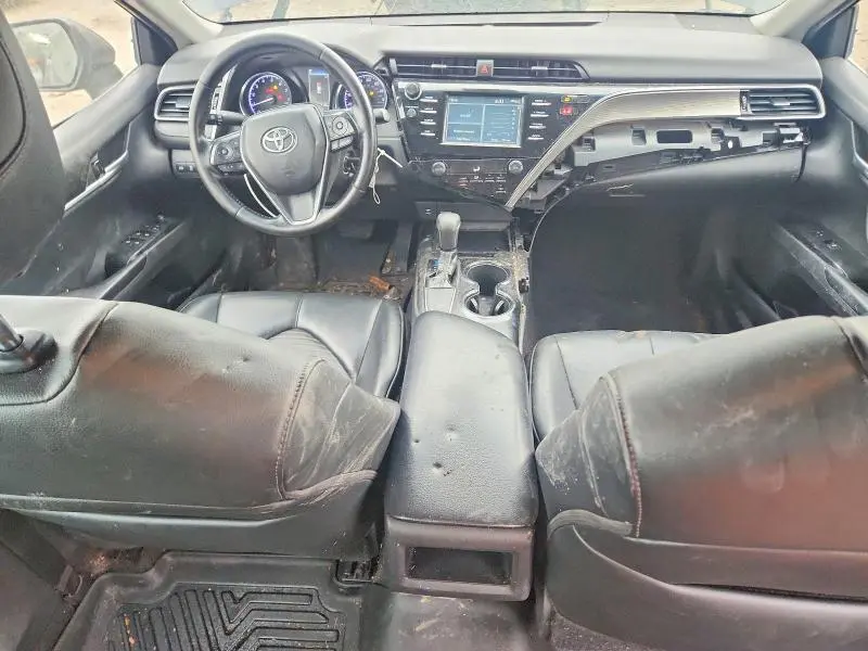 2019 TOYOTA CAMRY SE  