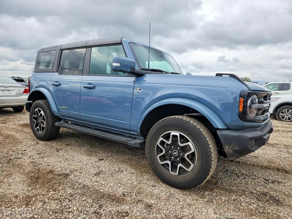 2024 FORD BRONCO OUTER BANKS  