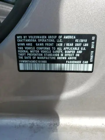 2013 VOLKSWAGEN PASSAT SE  
