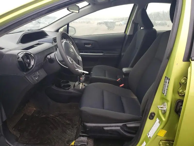 2015 TOYOTA PRIUS C   