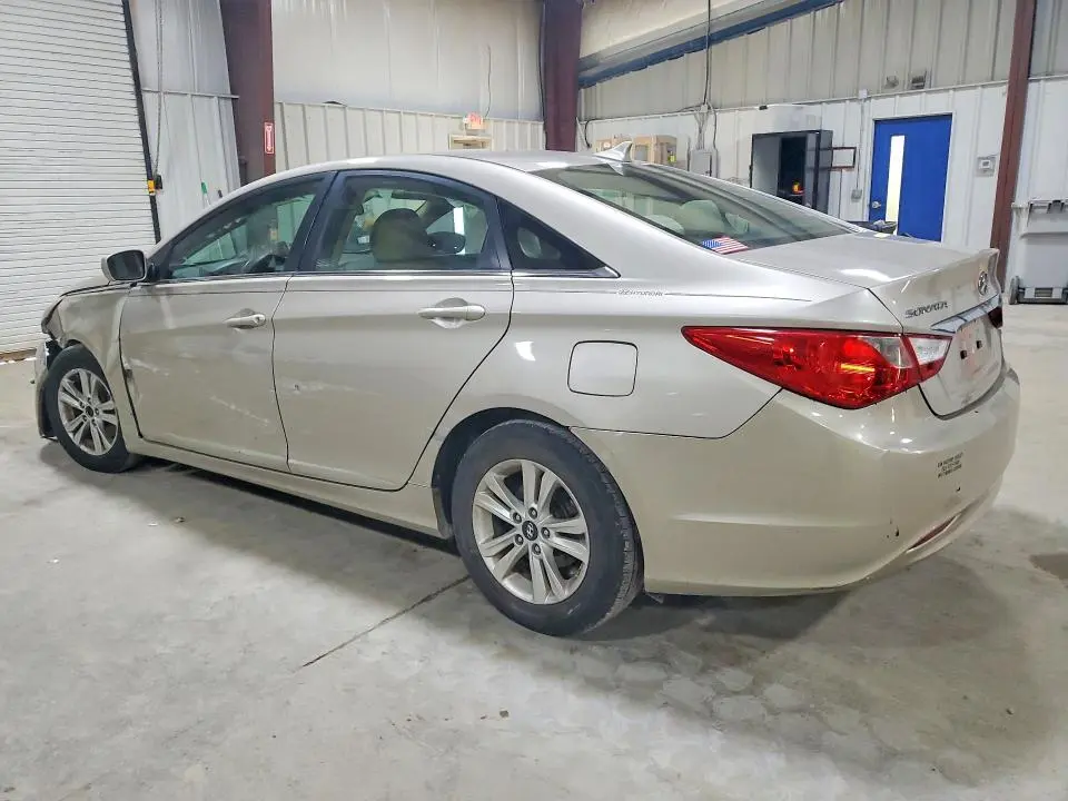 2011 HYUNDAI SONATA GLS  