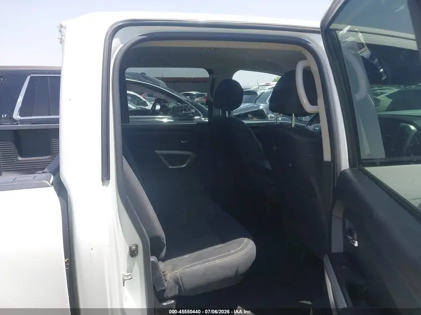 2018 NISSAN TITAN SV