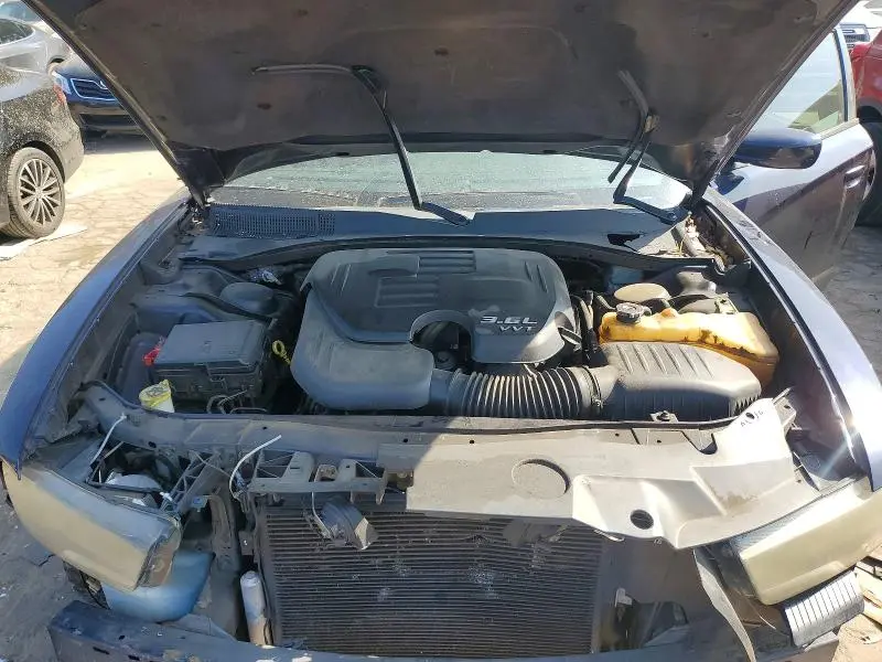 2012 DODGE CHARGER SE  