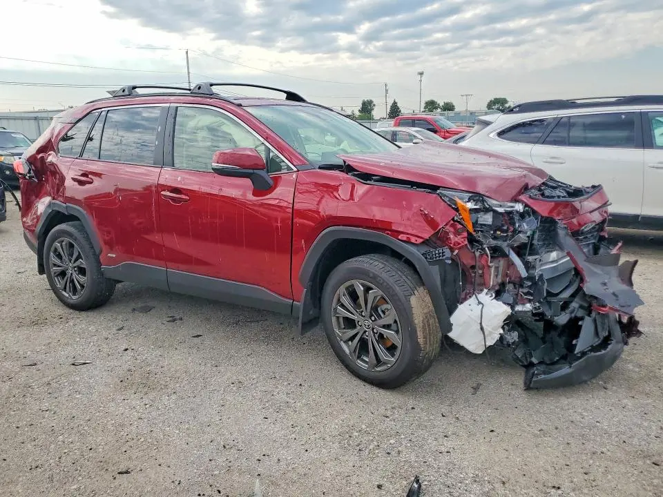 2022 TOYOTA RAV4 XLE PREMIUM  