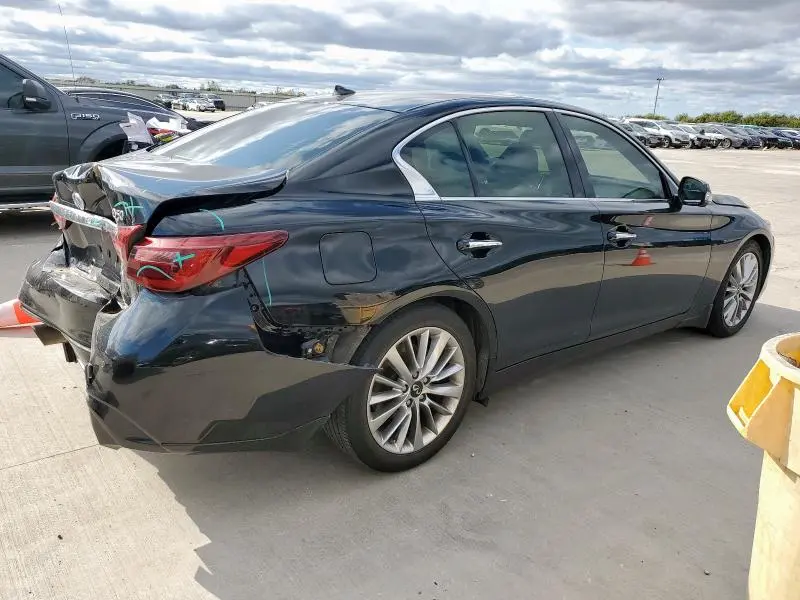2021 INFINITI Q50 LUXE  