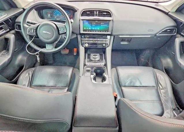 2017 JAGUAR F-PACE PRESTIGE  