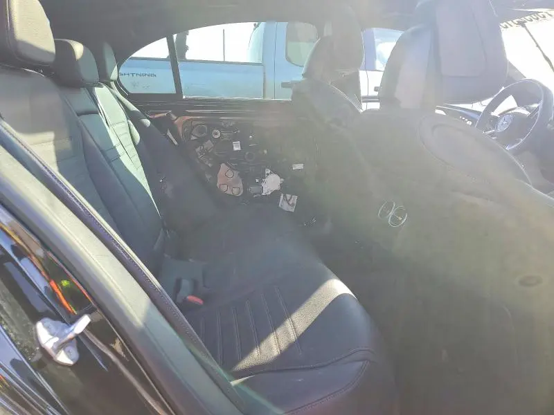 2023 MERCEDES-BENZ C 300  