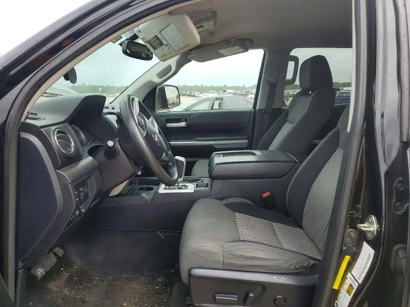 2017 TOYOTA TUNDRA SR5  