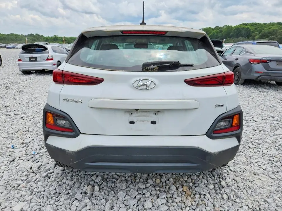 2020 HYUNDAI KONA SE  