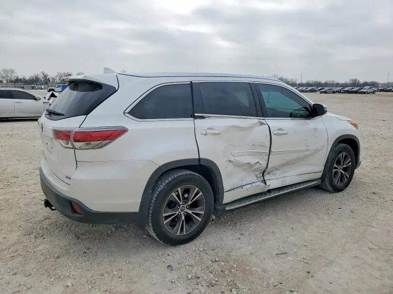 2016 TOYOTA HIGHLANDER XLE  
