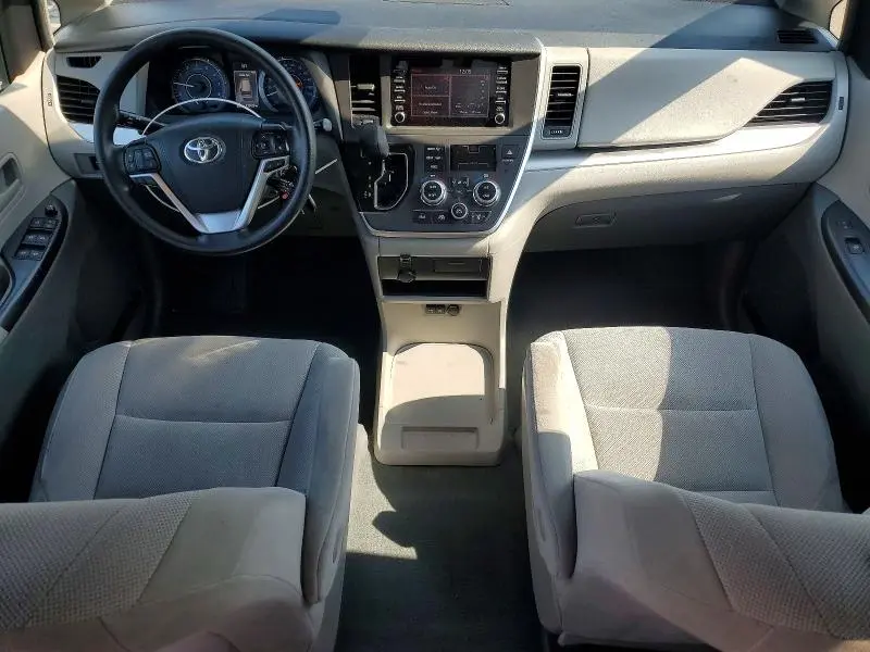 2020 TOYOTA SIENNA L  