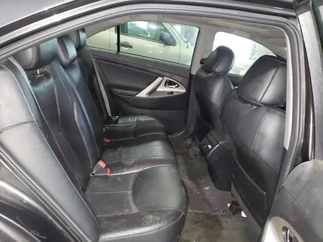 2011 TOYOTA CAMRY SE