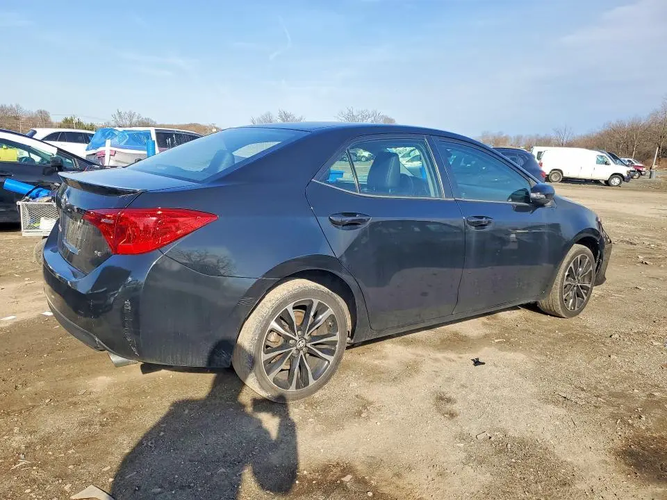 2018 TOYOTA COROLLA SE  