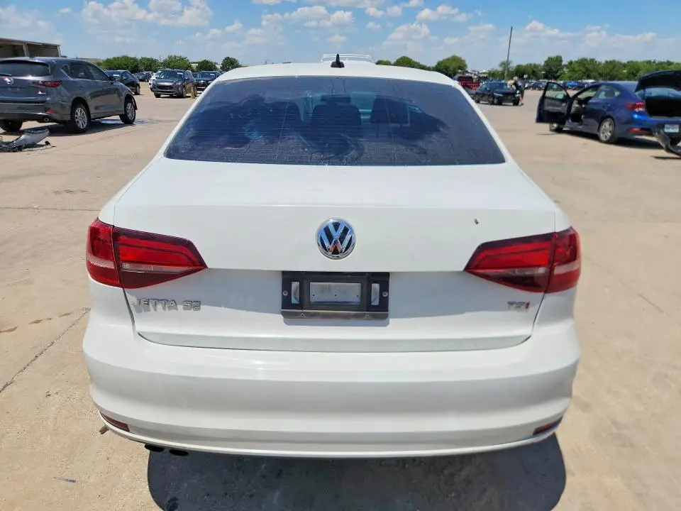 2017 VOLKSWAGEN JETTA SE  