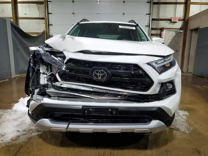 2024 TOYOTA RAV4 ADVENTURE  