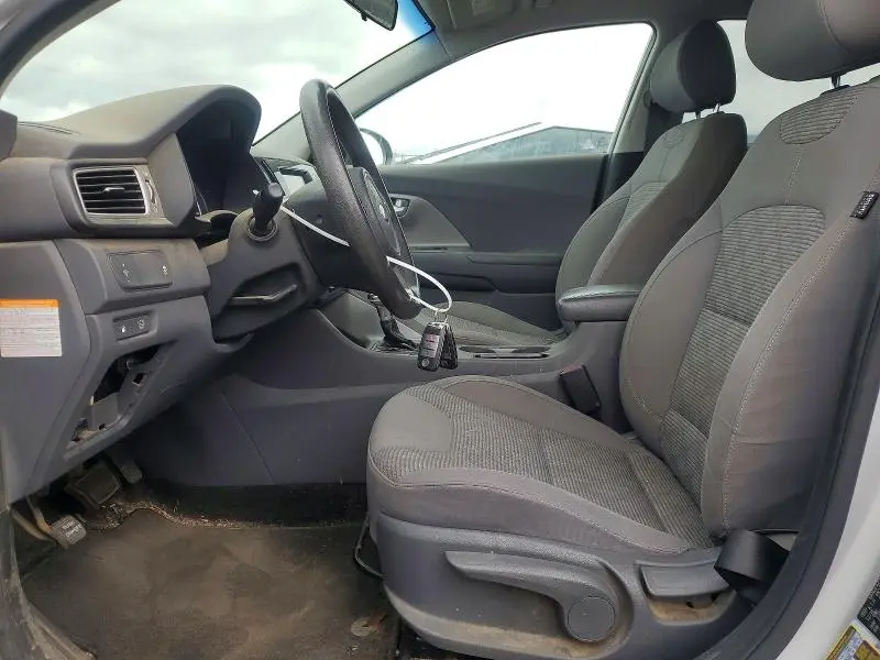2017 KIA NIRO LX  