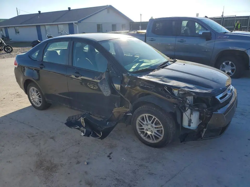 2010 FORD FOCUS SE  