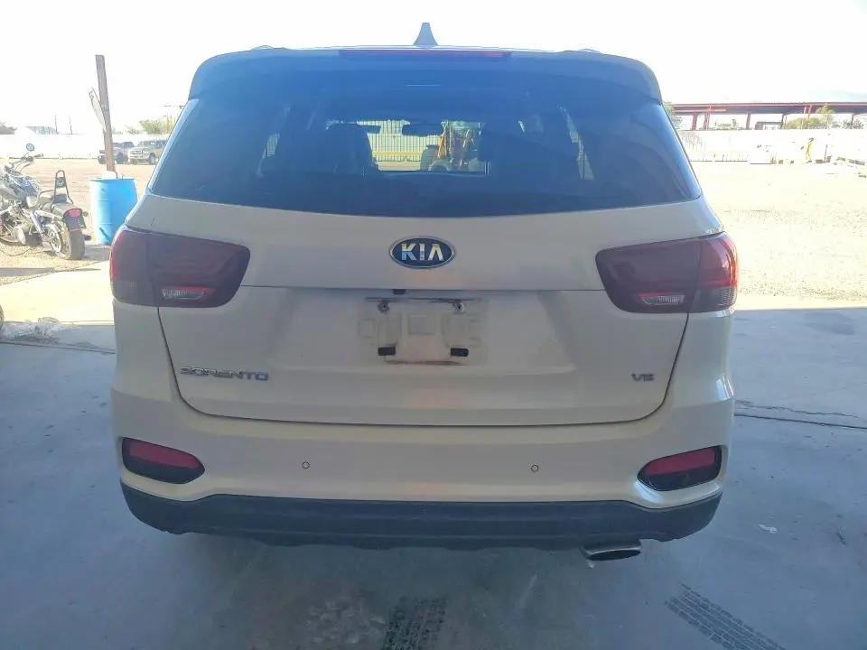 2019 KIA SORENTO LX V6  