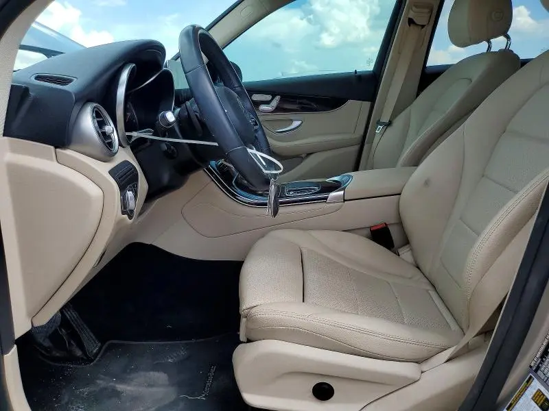 2020 MERCEDES-BENZ GLC 300  