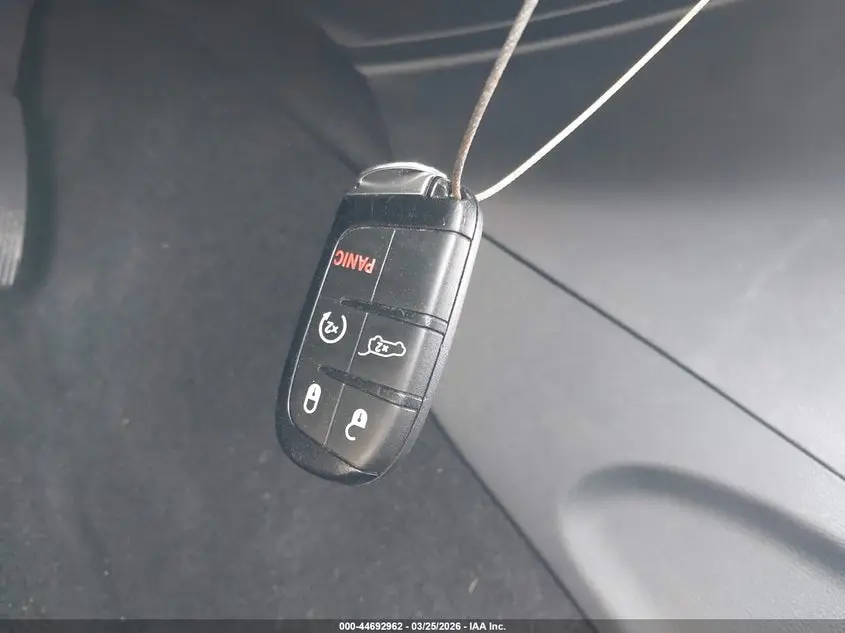 2021 JEEP GRAND CHEROKEE LAREDO X 4X2