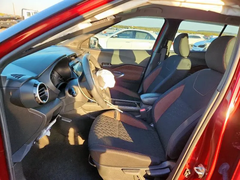 2022 NISSAN KICKS SR  