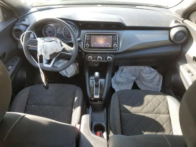 2020 NISSAN KICKS S  