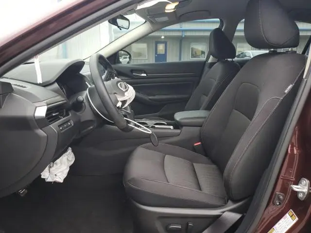 2024 NISSAN ALTIMA SV  