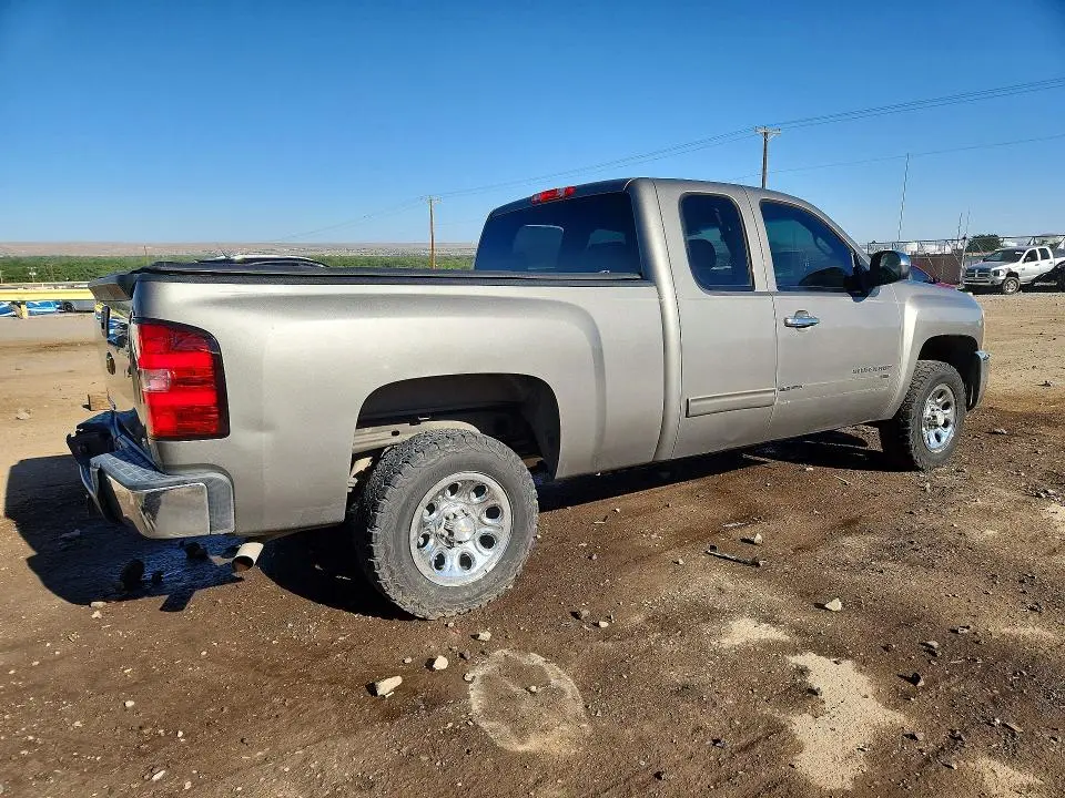 2013 CHEVROLET SILVERADO C1500 LT  