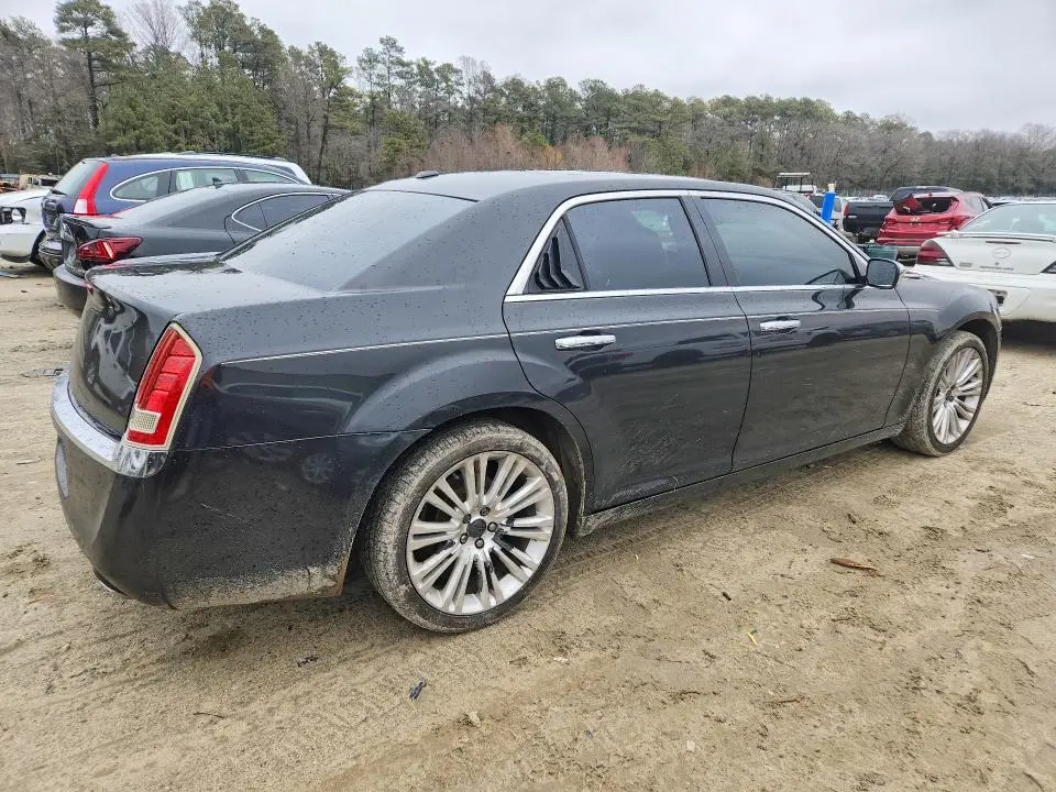2011 CHRYSLER 300 LIMITED  