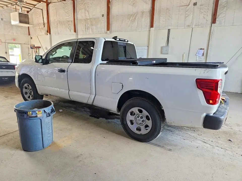 2022 NISSAN TITAN S  