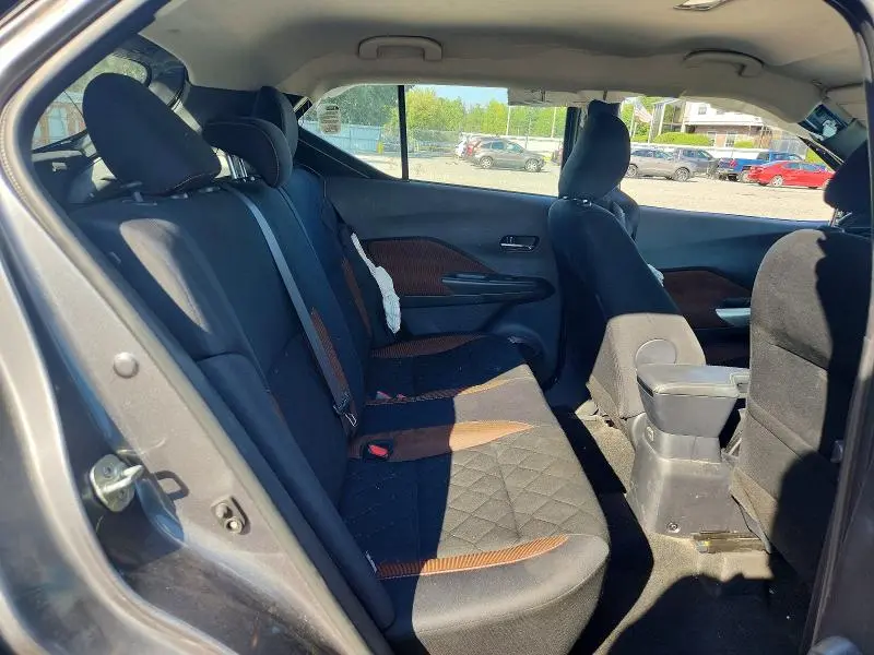 2020 NISSAN KICKS SR  