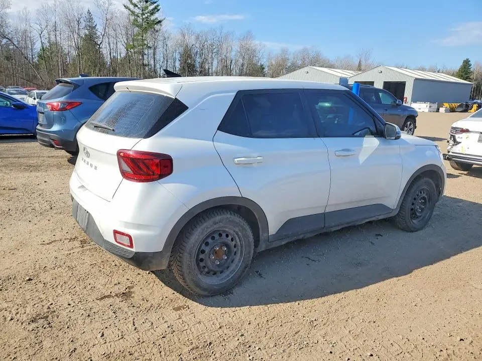 2022 HYUNDAI VENUE SE  