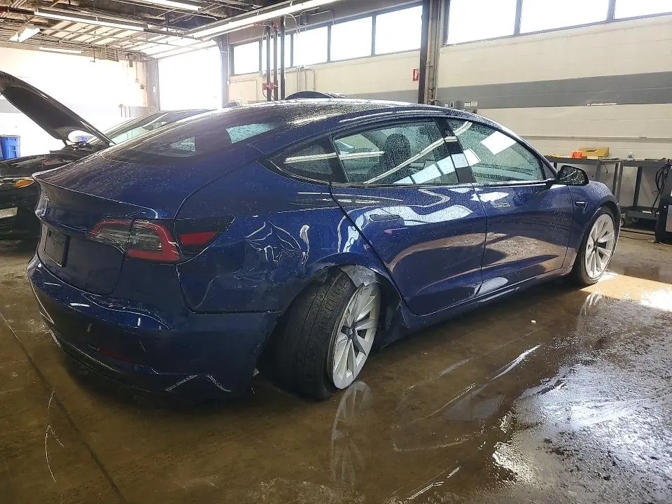 2022 TESLA MODEL 3   