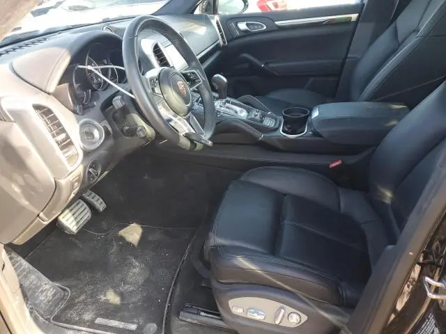 2016 PORSCHE CAYENNE GTS  