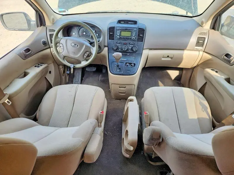 2012 KIA SEDONA LX  