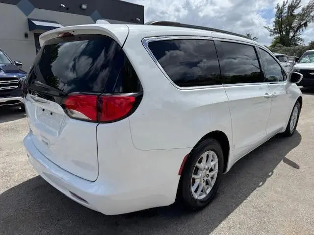 2020 CHRYSLER VOYAGER LXI  