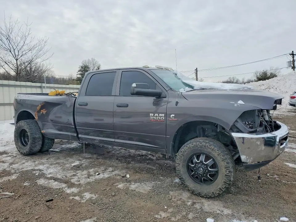 2014 RAM 3500 ST  