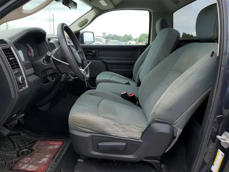 2013 RAM 1500 ST  