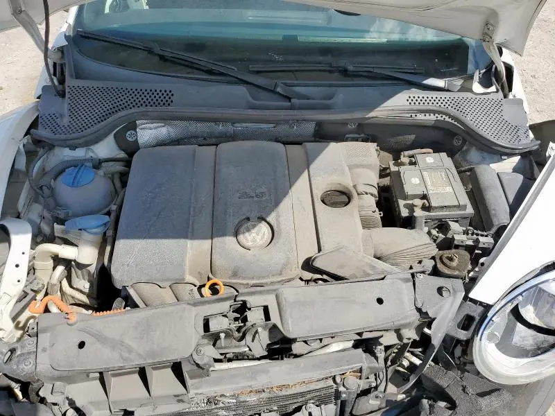 2012 VOLKSWAGEN BEETLE   