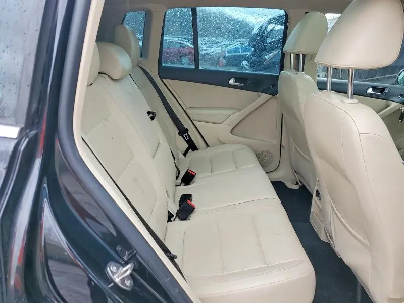 2013 VOLKSWAGEN TIGUAN S  