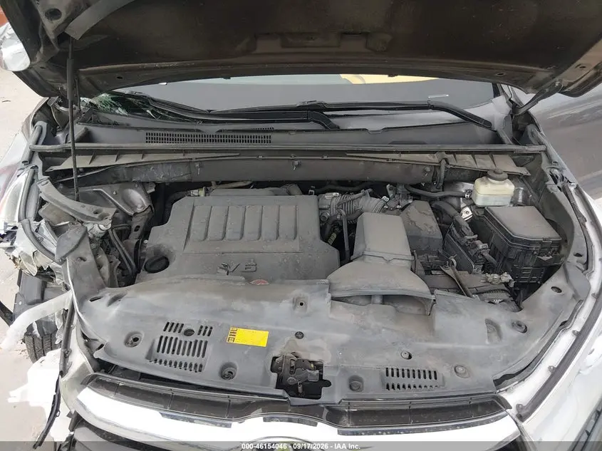 2016 TOYOTA HIGHLANDER XLE V6