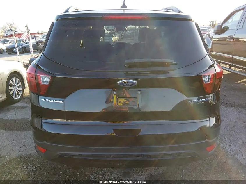 2019 FORD ESCAPE TITANIUM