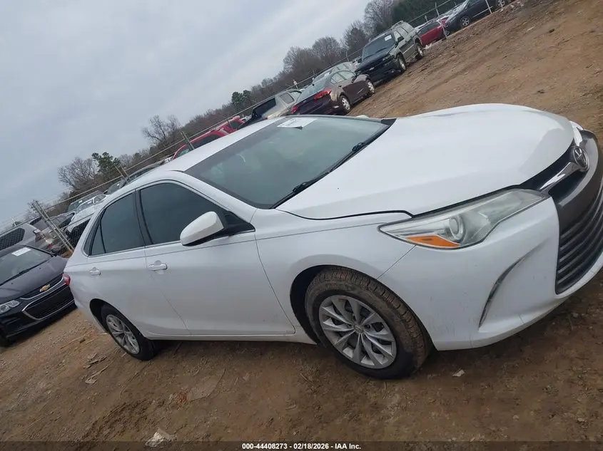 2017 TOYOTA CAMRY LE