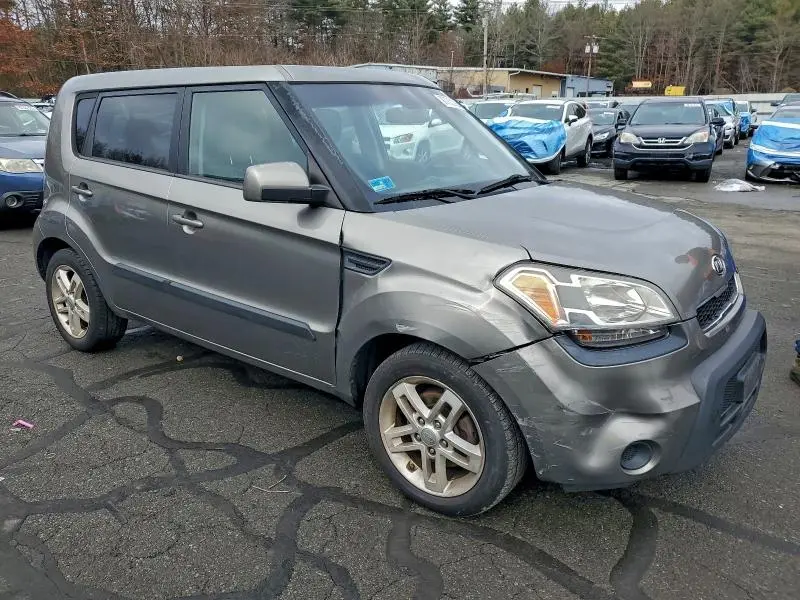 2011 KIA SOUL +  