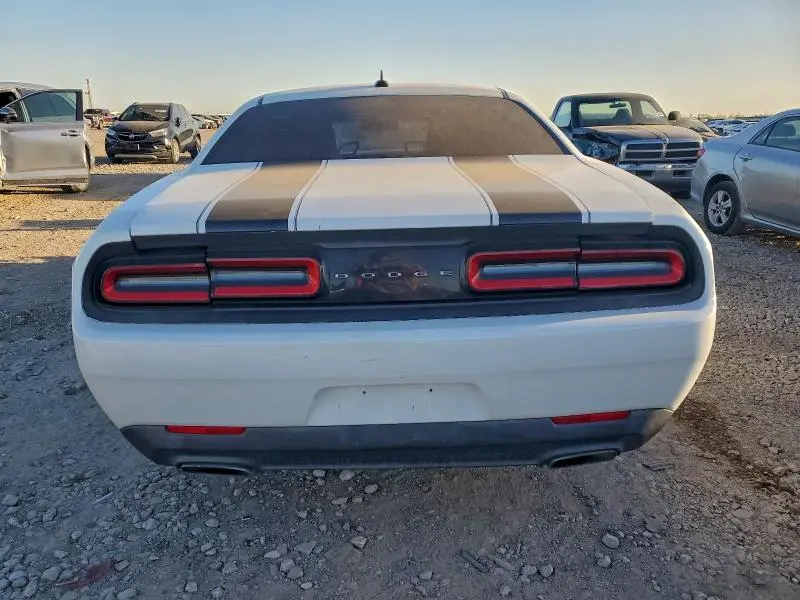 2015 DODGE CHALLENGER SXT  