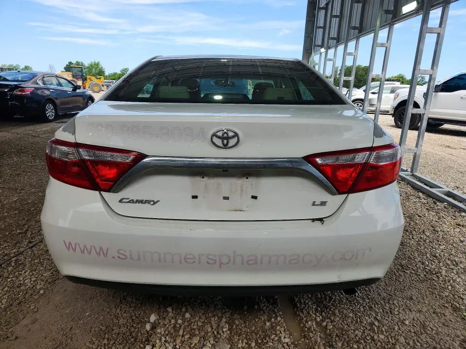 2016 TOYOTA CAMRY LE  